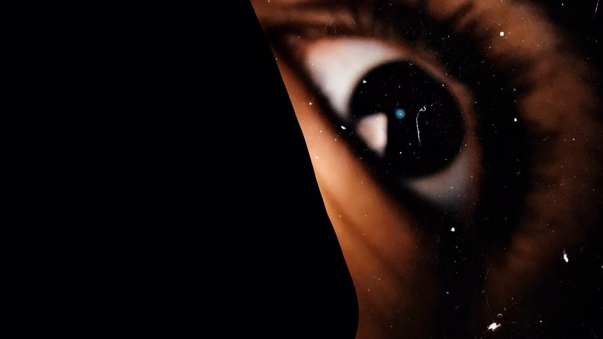 epcsMUtWvQYOaJS's tweet image. هات يدَك وباقي الكلام..عيونَ♥️♥️