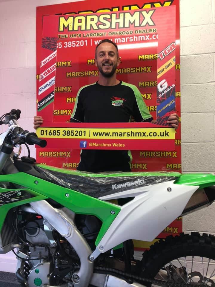 reesracing25's tweet photo. Loving the new whip from @MarshMXwales 😎🏁 So grateful to @Kawasaki_News for the continued support 👍

#reesracing #25 #raceteam #motorbike #motorbikes #motocross #motorcycle #motorcycles #motorbikeracing #roadracing #roadracer #kawasaki #teamgreen #iomtt #support #sponsorship https://t.co/EuAFL0rSyG