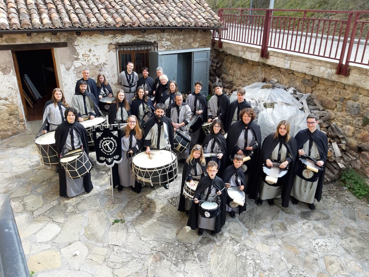 roberestepa's tweet photo. Domingo de Ramos en Villoslada. Comienza la Semana Santa. Cofradía María Magdalena. https://t.co/pqHizRZRcg