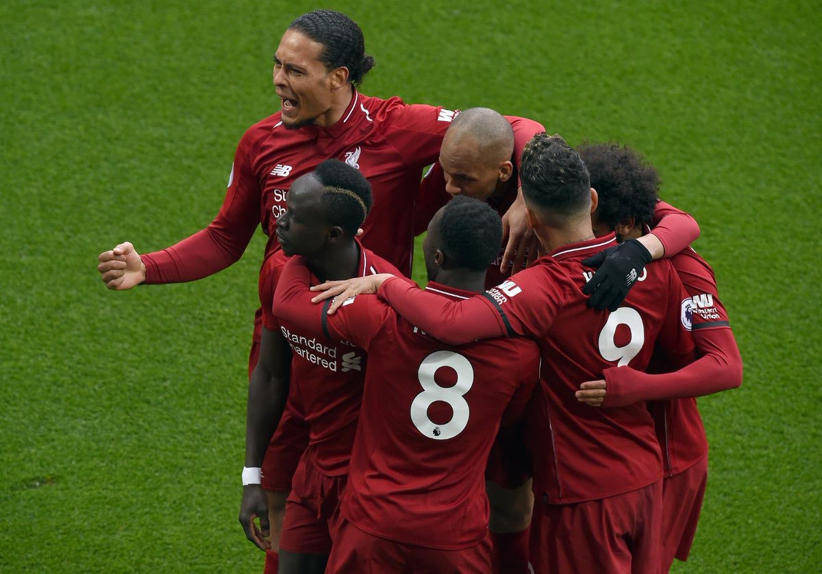VirgilvDijk's tweet photo. What an atmosphere at Anfield 🔥 Another big performance and big result. Now all eyes back on Porto 💪 #YNWA https://t.co/Phurml35qu