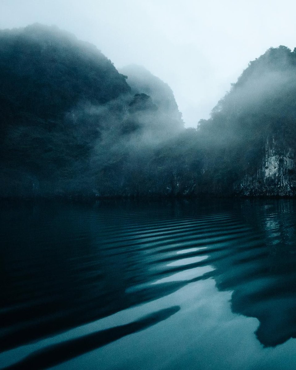 radnature's tweet photo. Ha Long Bay, Vietnam  https://t.co/QyXUyUytWA
