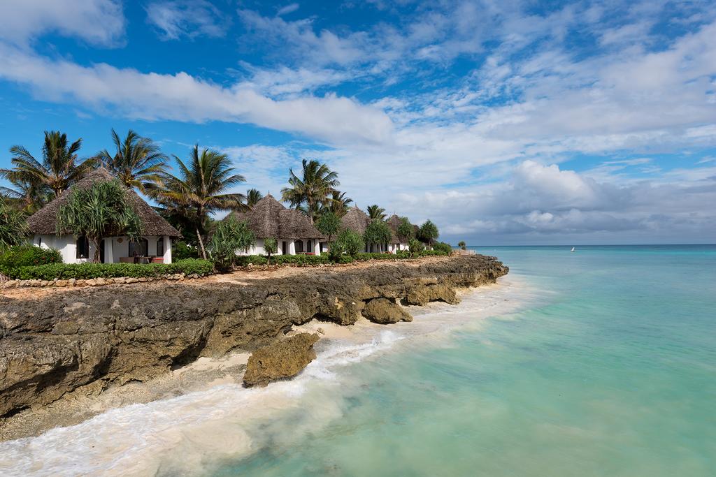 HolidayDeluxe's tweet photo. Essque Zalu Zanzibar
Overlooking the Indian Ocean and located next to a lush forest, Essque Zalu Zanzibar in Nungwi features a large outdoor pool and a spa. It offers direct access to the beach.
https://t.co/NQvuCaHIaI https://t.co/frHwAwqKGR
