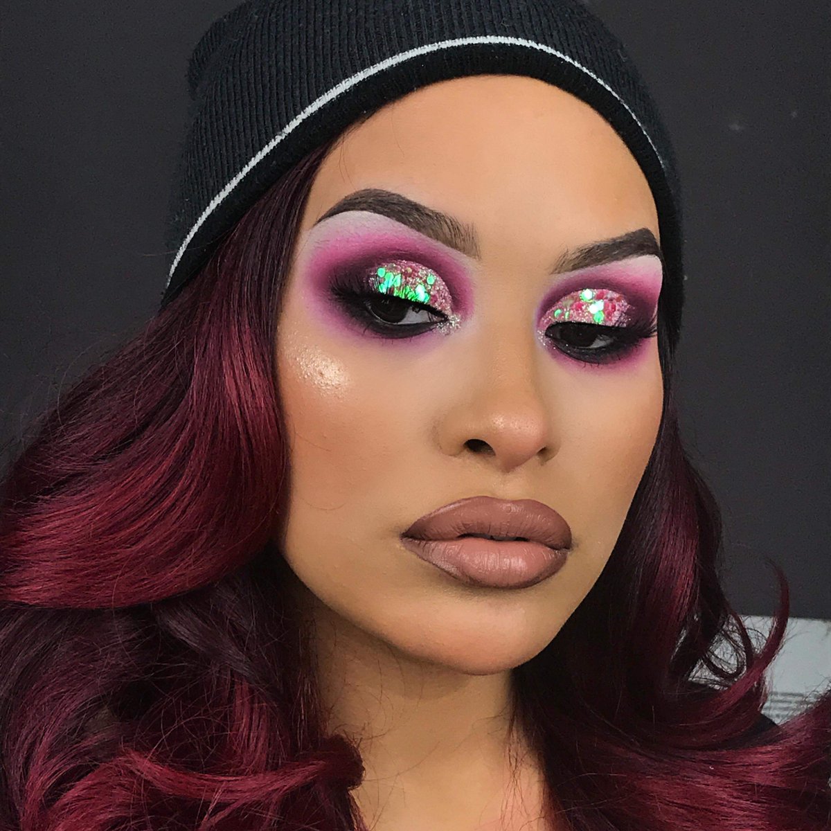 RealThebasicb's tweet photo. @ABHcosmetics riviera pallet 
@smolashes glitter Jupiter 
@ABHcosmetics dip brow pomade
@ABHcosmetics amrezy highlight 
@plouiseacademy base rumor 2 
@ColourPopCo lips gloss "moon child"
@fentybeauty stunna lip paint unveil 
@Smashbox always on liquid lip "fair game" https://t.co/gGqWC0hk0T