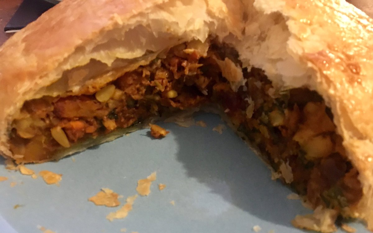 skyhighshoes's tweet photo. Really pleased with how my root veggie bastilla turned out! Will def make this again 😁 #GoingVeggie https://t.co/lypUkAsh8C