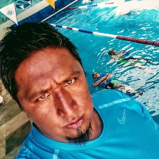 Coolsexhot's tweet photo. Es muy cachondo y le vale verga con quien coge. #InstructorNatacion 🏊‍♂️ https://t.co/v975Dw8asY