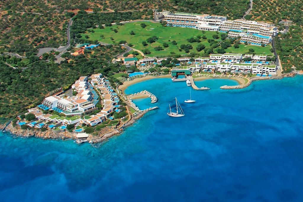 HolidayDeluxe's tweet photo. Porto Elounda Golf &amp; Spa Resort
The 5-star Porto Elounda Golf &amp; Spa Resort is located along the coast of Elounda. All rooms have views of Mirabello Bay. Guests can play golf or tennis on site, or relax at the awarded Six Senses Spa.
https://t.co/NQvuCaHIaI https://t.co/GCPC2ikW2p