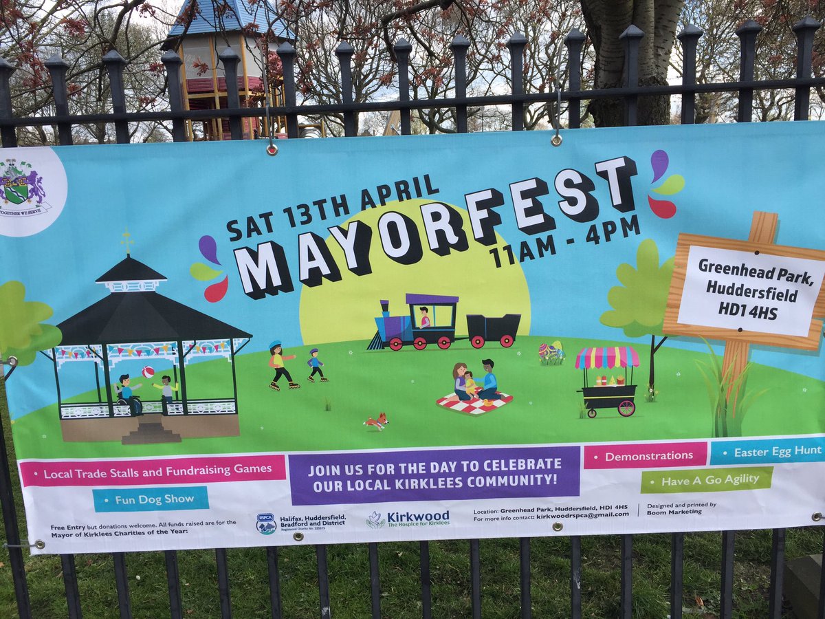 KirkleesYEN's tweet photo. Thanks to everyone who donated prizes and who came to have a go at the tombola yesterday at the #MayorFest ! We raised £220 for @RSPCAhx @KirkleesMayorCh @KirkleesMayor https://t.co/CHqq6QDg21