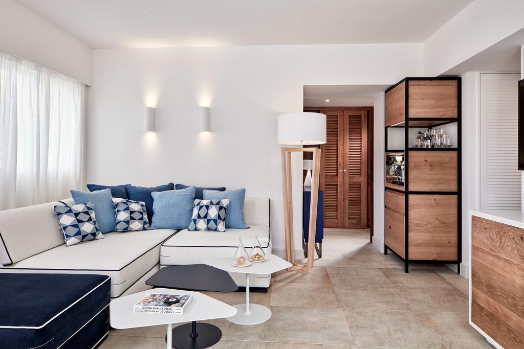 HolidayDeluxe's tweet photo. Blue Palace, a Luxury Collection Resort and Spa, Crete 
Set on Elounda coast, the 5-star Blue Palace, a Luxury Collection Resort and Spa, combines luxurious accommodations with award-winning cuisine and a state-of-the-art spa. 
https://t.co/NQvuCaHIaI https://t.co/3zx10QYSbF
