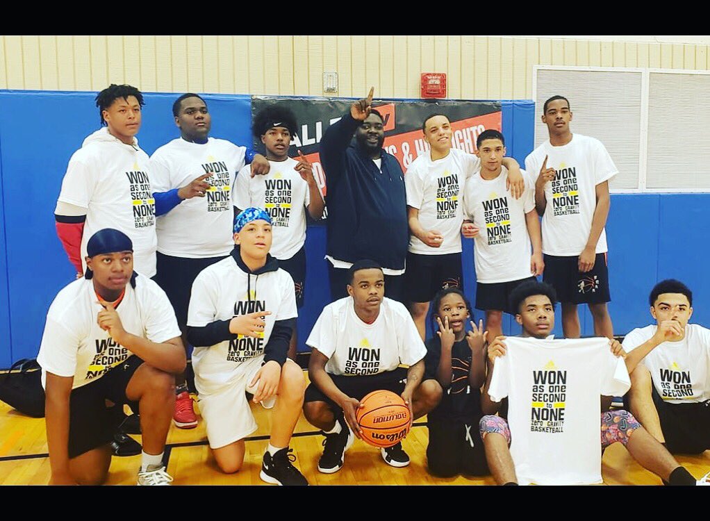 15uFcaa's tweet photo. #ANOTHERONE 4TH CHAMPIONSHIP IN 4 WEEKS SO PROUD OF MY BOYS BEING DOWN 15 AND CLIMBING BACK FOR THE WIN WHEN TWITTER SAY WE THE BEST OUT OF THE 2022 CLASS BELIEVE THEM..! #FCAA #NATIONALLYRANKED #15U @LevyDanyelle @Infrared27 @FCAABALLERS @AAU_Basketball @pghAAUshowcase https://t.co/sNARgVsURL
