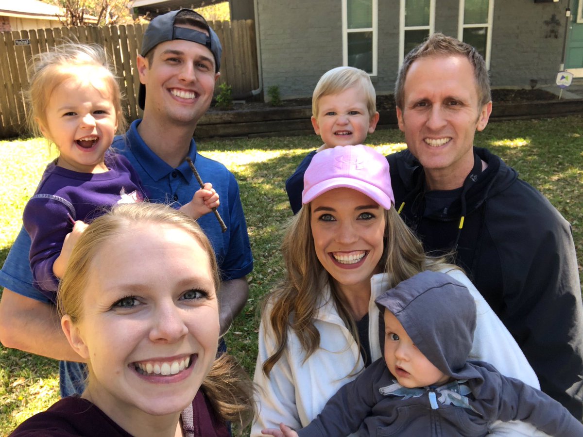 donaldlschmidt's tweet photo. Another Sunday to do door-to-door evangelism with our church and my family! We invited many to Easter Sunday service and had a couple great gospel conversations. I love the opportunity this gives us to train our children in witnessing. #OneForHim https://t.co/fErHvObMeV
