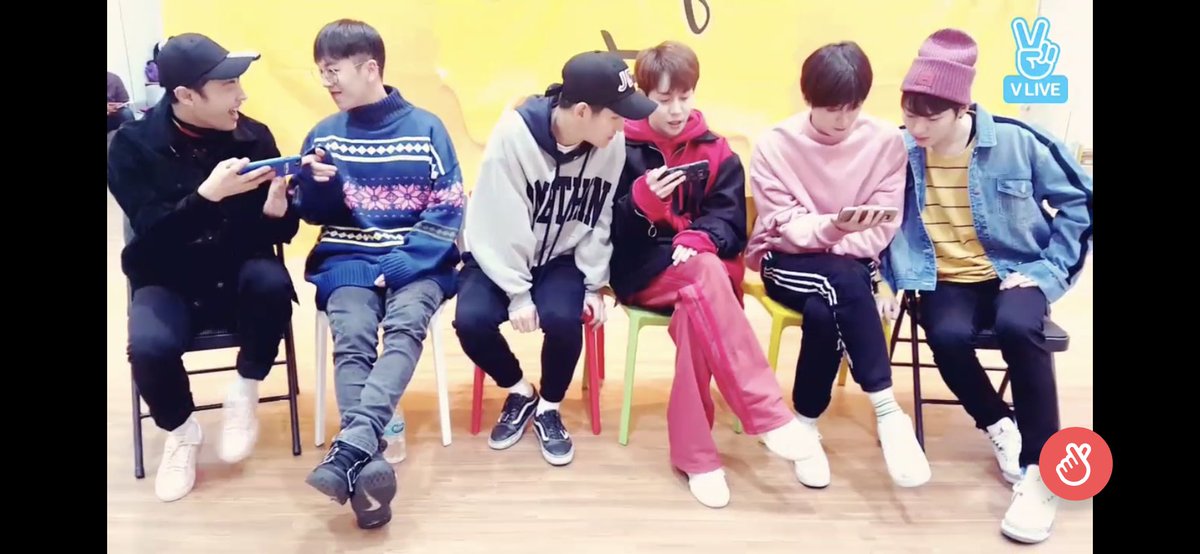 Kim_DE26's tweet photo. BlockB8周年おめでとぅ!!
これからもずっと追いかけてくッッッ
#HappyBlockBday
#BlockB
#blockbisforever7 https://t.co/wLTy2DEprZ