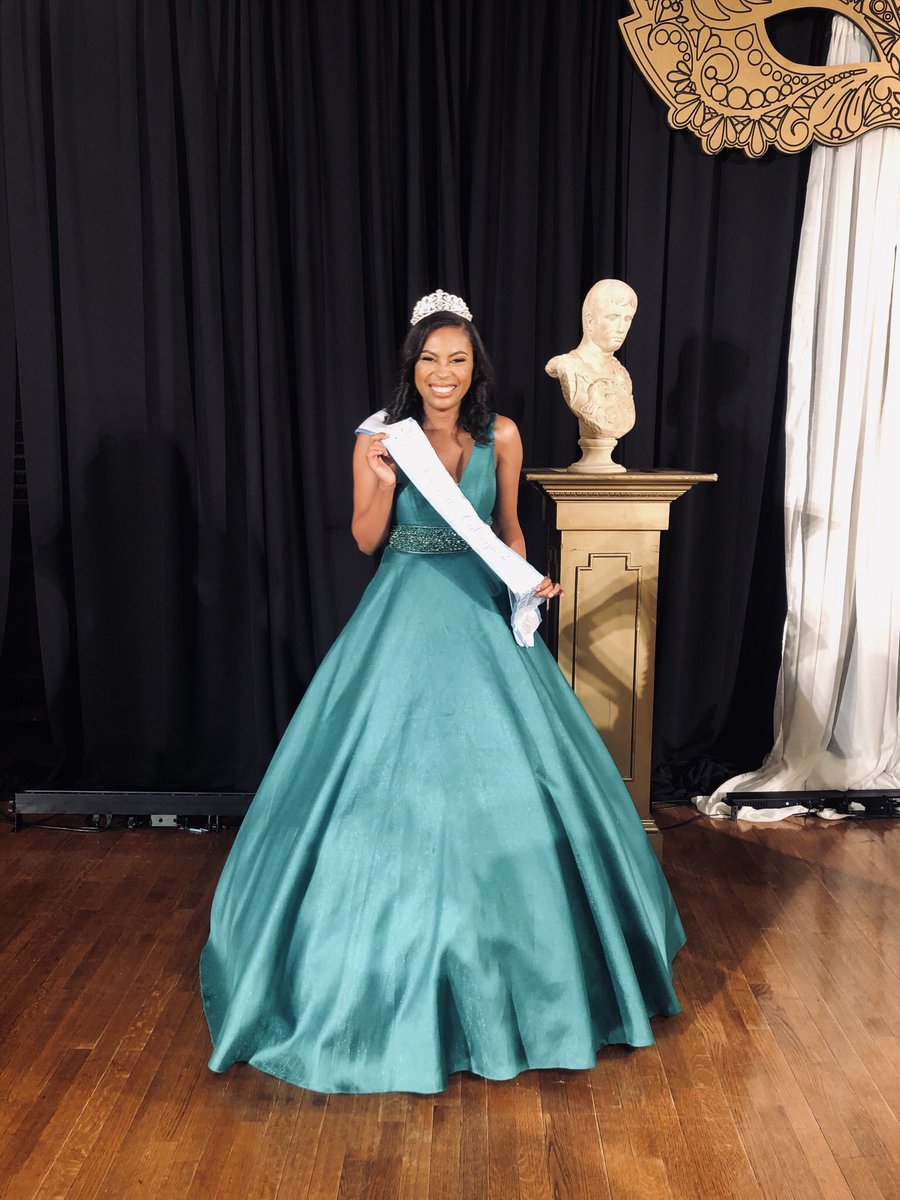 _sydchristina's tweet image. 2019-2020 Second Attendant to Miss Spelman College #yagirlmadecourt #ThePurposeProject #Road2thecrown