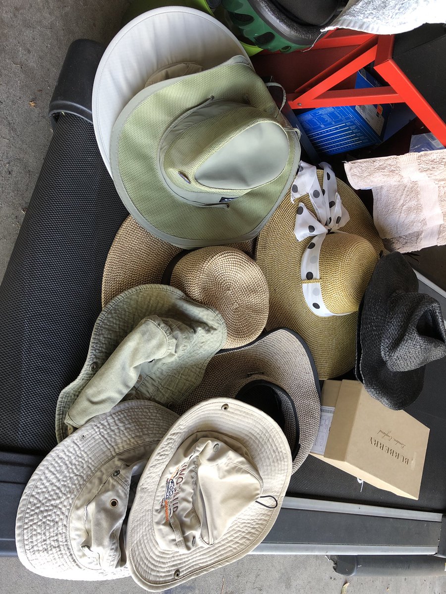 briannewhen's tweet photo. Cleaned out my trunk https://t.co/pC4J7dxneP