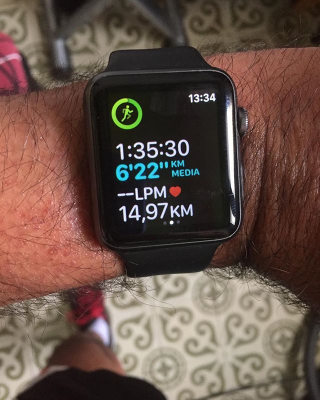 QuiqueTorres24's tweet photo. Hoy entrenando fuertecillo y poniendo a prueba la App del AppleWatch de entreno. Sin necesidad de descargar la App Nike que ocupa mucha memoria https://t.co/HXhR2yOBfy https://t.co/jT4exIBPlX