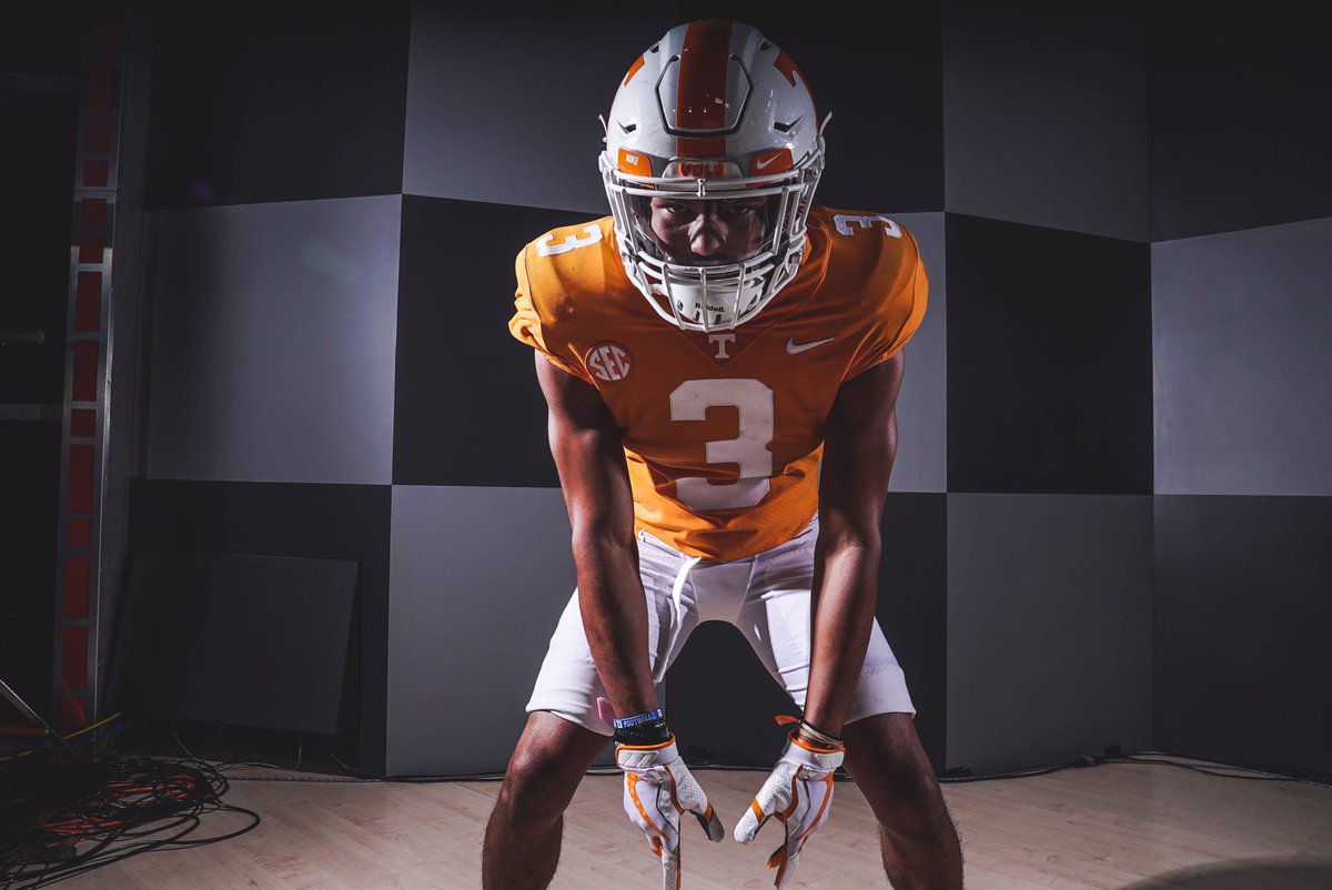 its_e3's tweet photo. Had a great time at Tennessee yesterday 🍊🍊❗️#GoVols  @ChrisWeinke16 https://t.co/m9zRHs1dRq