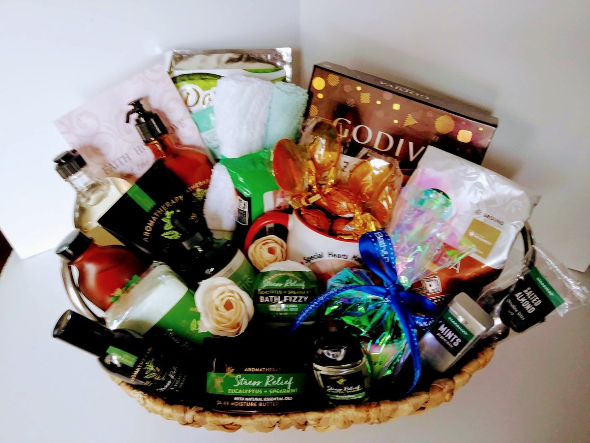 specialCGhearts's tweet photo. Eucalyptus gift spa to #Relax makes the perfect #gift for the  #Caregiver in
 your life. Place your order at https://t.co/lTos080UMW https://t.co/FNcNRQuuI2