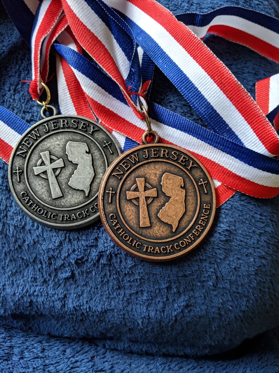 Howlett_James_'s tweet photo. The girl came to compete in today's Catholic School track meet at SHP. She threw PR's in both discus 81.6 ft and shotput 28 ft. #compete #froshpower #GoLions @RCLionsDen https://t.co/mZ1FsHZRgl
