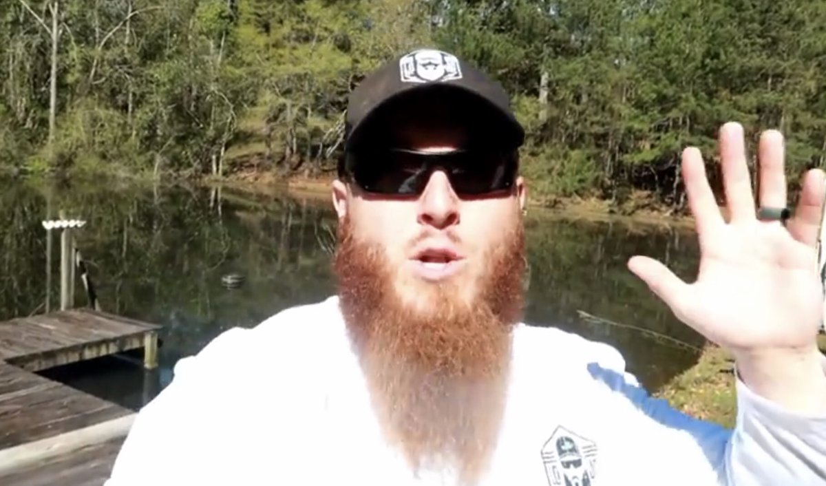 JeveeFPS's tweet image. Didn’t realize you made fishing content @timthetatman