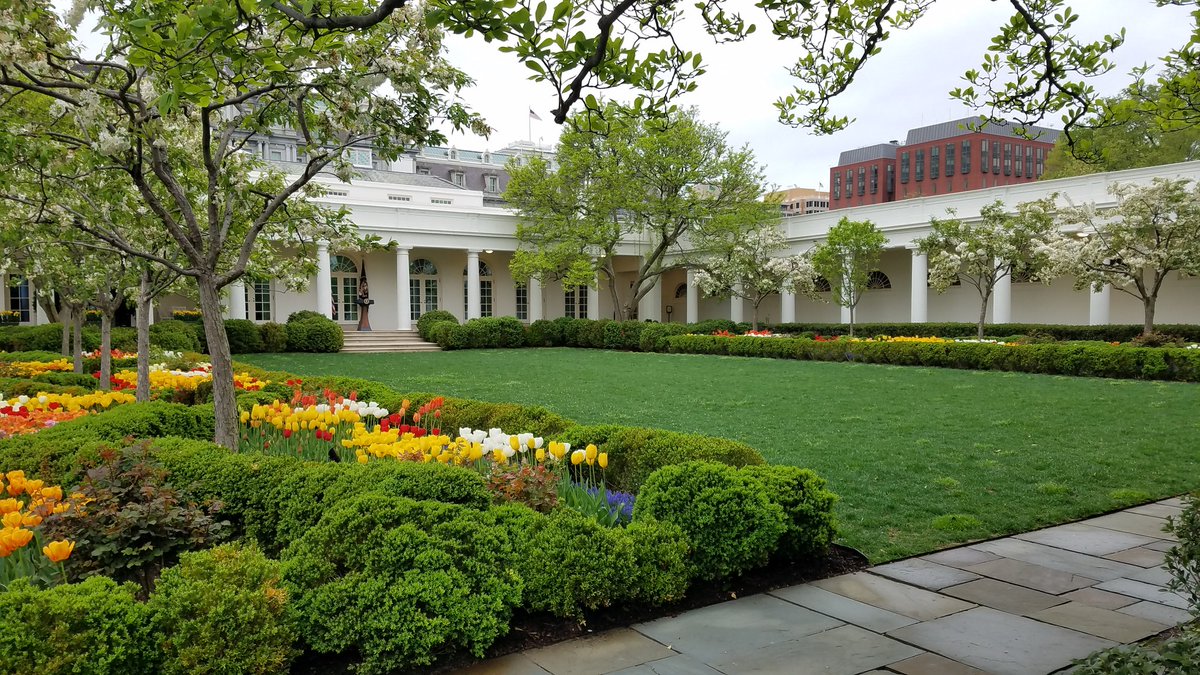 JamesRBlazer's tweet photo. What a great  morning #WHGarden https://t.co/Mp1aFENZMc