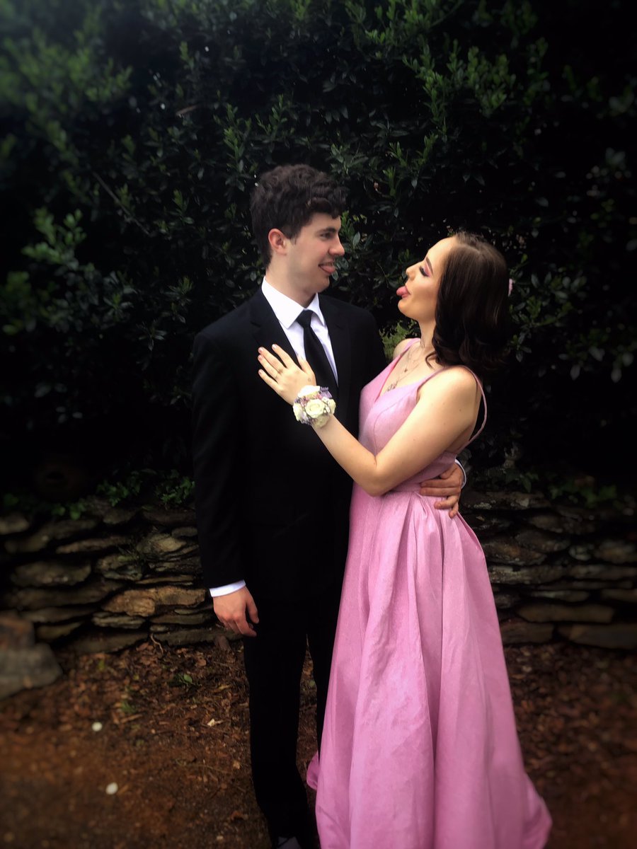 Acidic_Chloe's tweet image. Couldn’t have been more blessed to have had a night out with Prince Charming.🥰