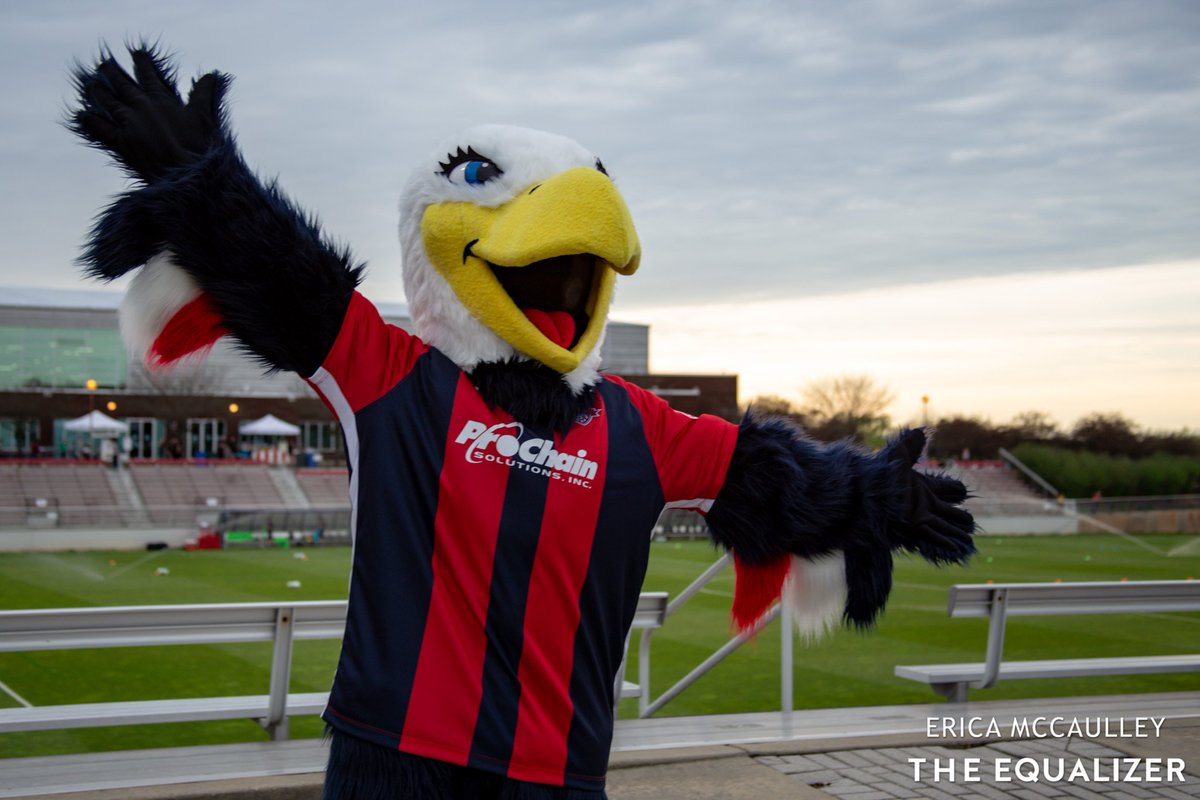 EriMacPhoto's tweet photo. So nice to meet @PK_WashSpirit last night at the @WashSpirit game!!

Check out my full album from the game here: https://t.co/XQYi8v3vuK

cc: @EqualizerSoccer https://t.co/d7jeXz9S8z
