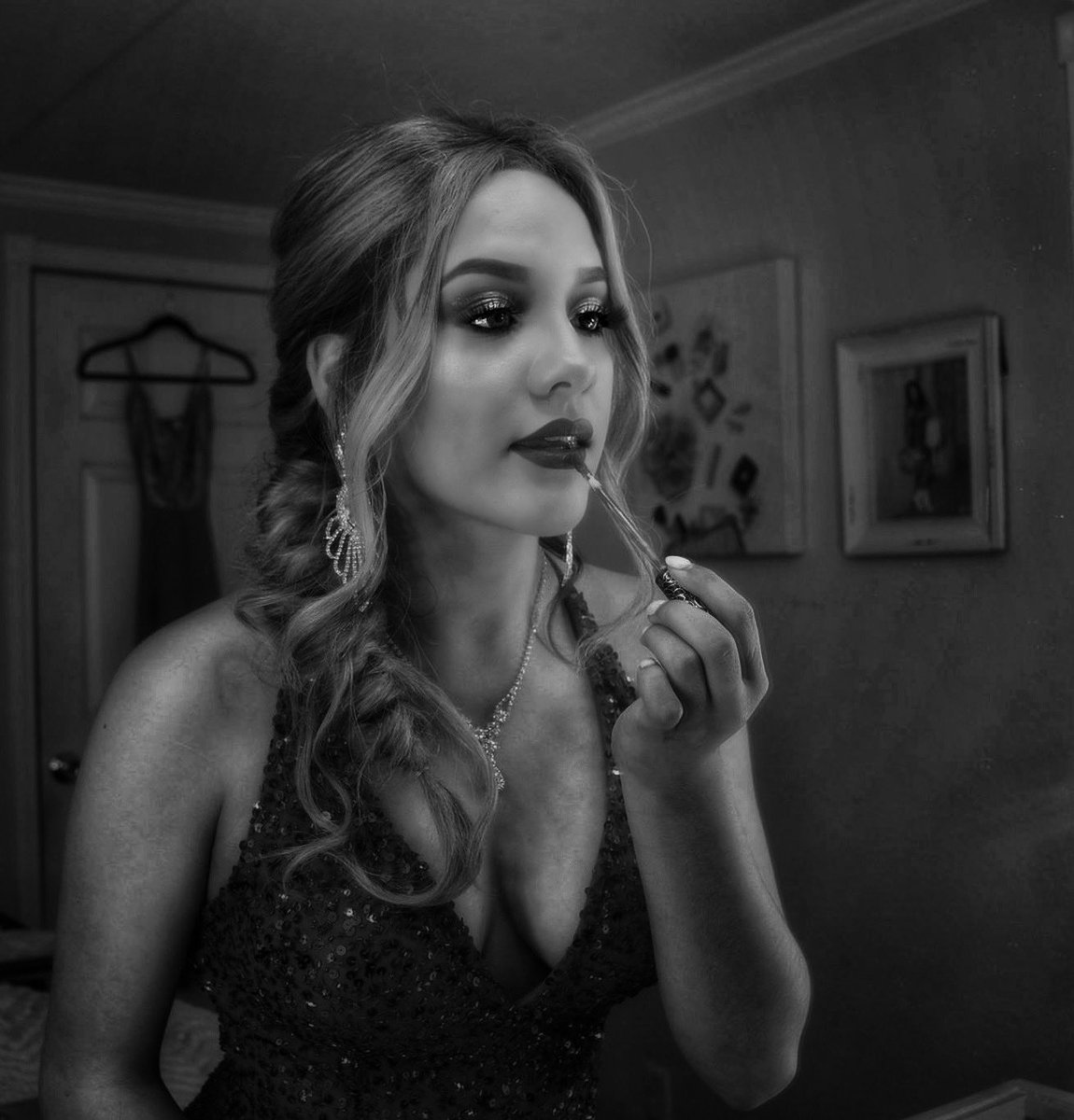 JanetteLujan2's tweet photo. My beautiful Tyra ❤️ #PromGlam https://t.co/qVHiBJ6ruW