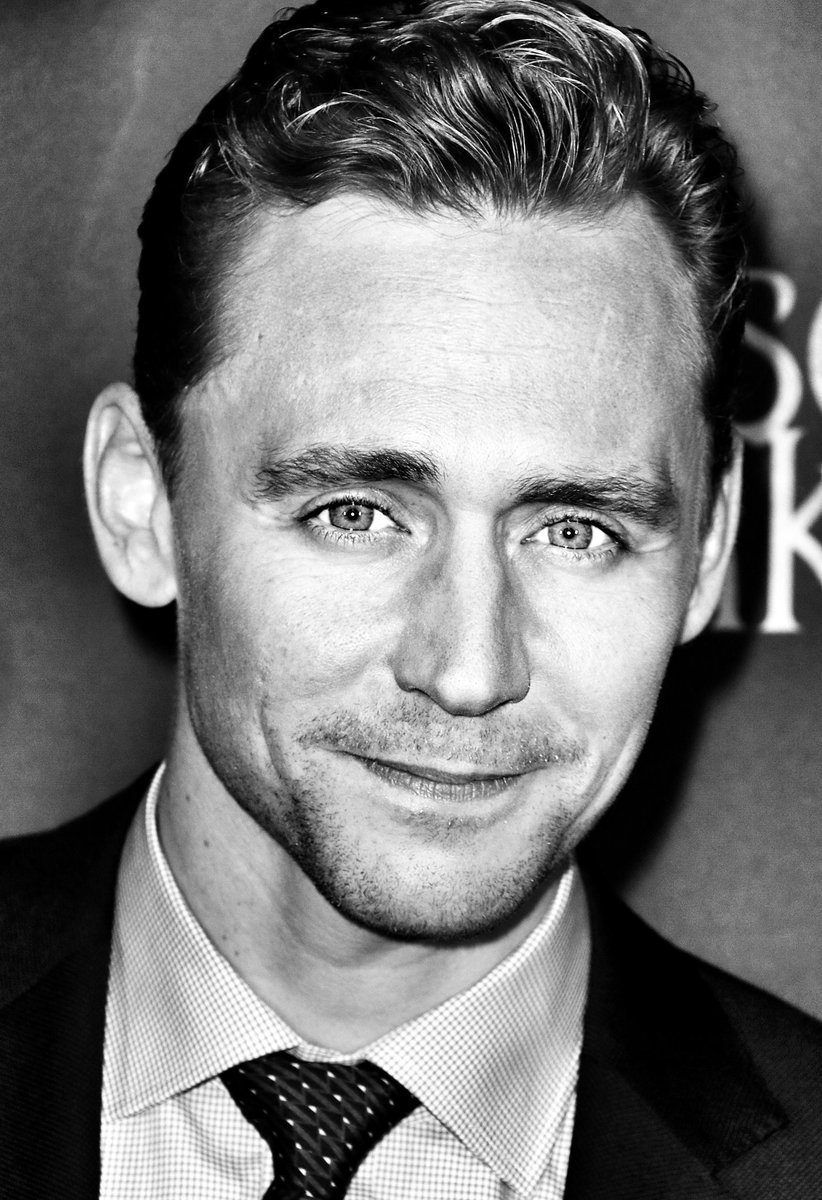 TomTheNextLevel's tweet photo. #MondaySpam #TomHiddleston https://t.co/nRRKfTCs7a