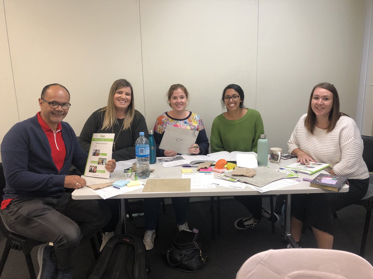 Kowhai team learning all about phonics with Yolanda Soryl! <a href="/Nikki_From_NZ/">Nikki Wylie</a> <a href="/MissSMorrison1/">Sarah Morrison</a> <a href="/rushikanz/">Rushika Perera</a> <a href="/JamiesonVeni/">Veni Jamieson</a> #npsfab