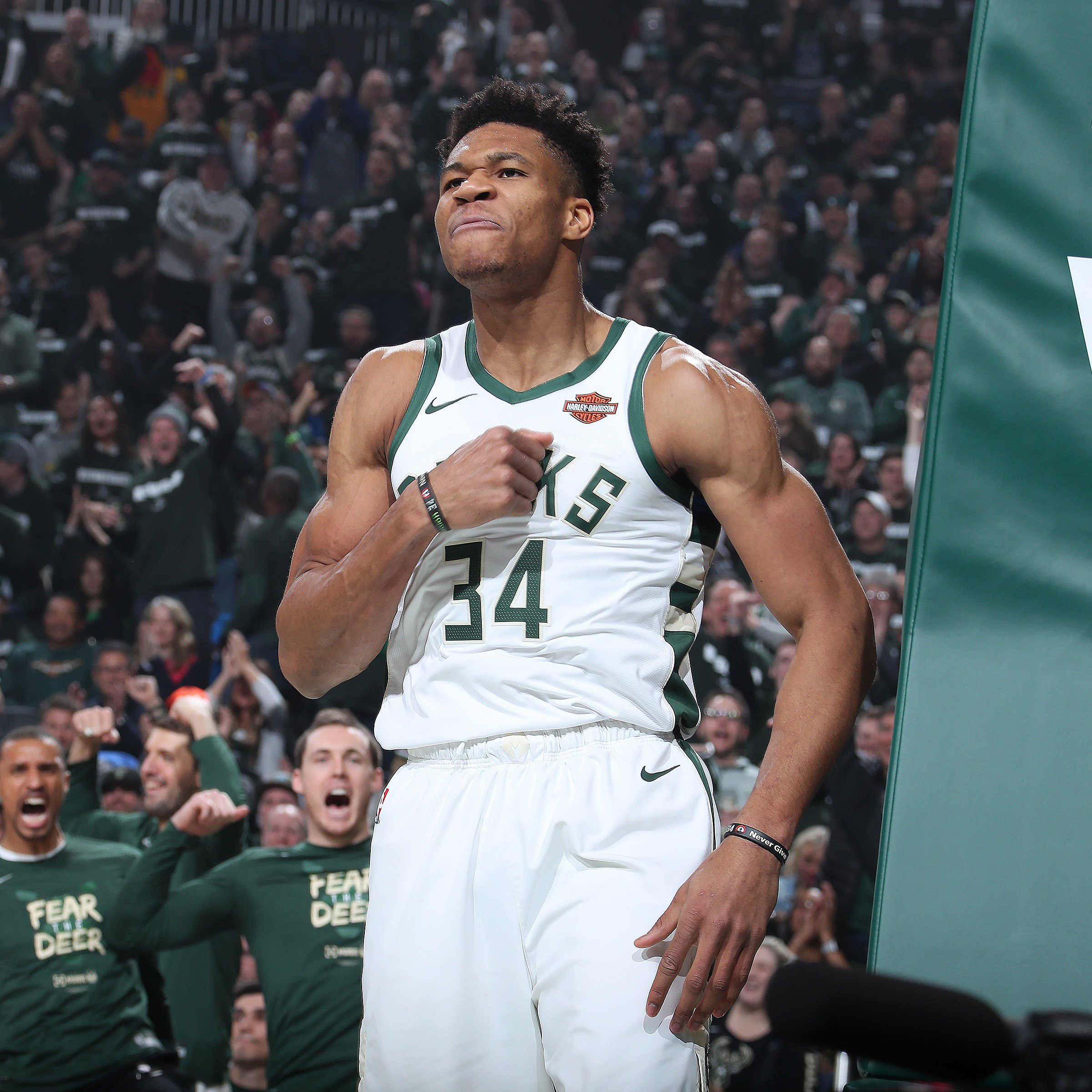 Milwaukee Bucksさんはtwitterを使っています Playoff Giannis Activated Fearthedeer T Co U4htlvvzpw Twitter