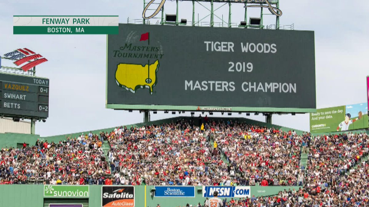 GolfChannelJPN's tweet photo. 野球ファンも👏

#フェンウェイパーク　#ボストン　#レッドソックス　#タイガーウッズ #メッセージ  #FenwayPark #RedSox #CongratsTiger https://t.co/JjFSwtcETI