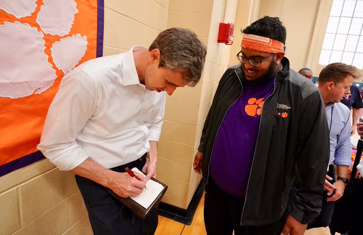 Beto O'Rourke tweet media