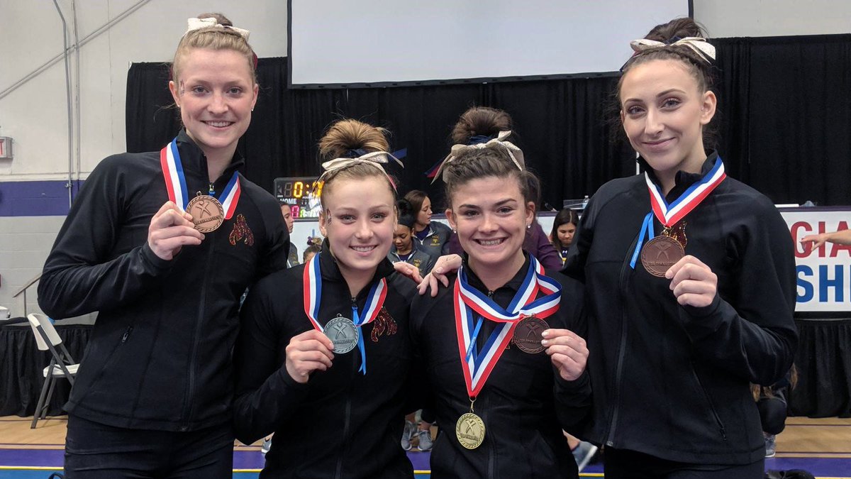 Show off those medals, girls! 🥇🥈🥉🥉 #ItsUIC