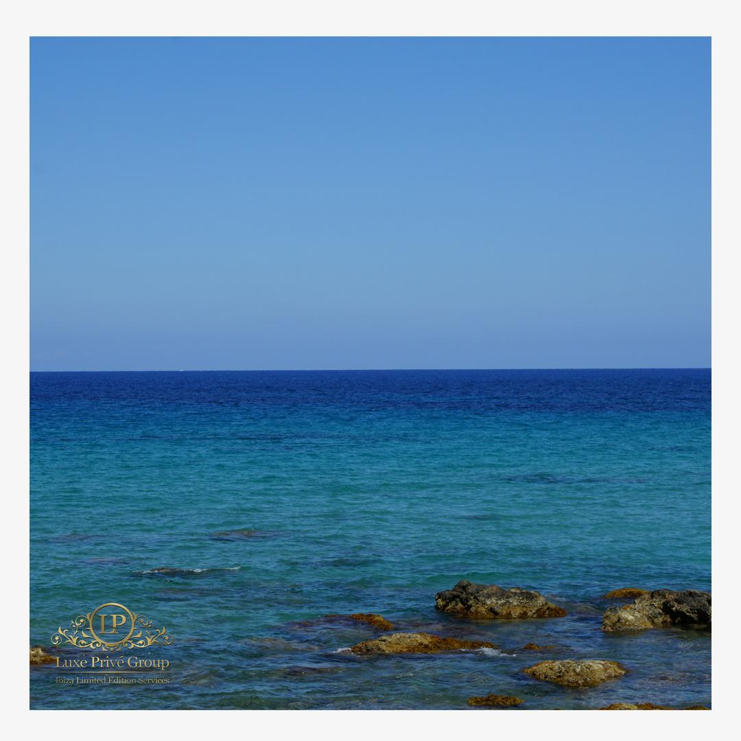 diplomatprotect's tweet photo. Our favourite colour .... Blue
.
.
https://t.co/dQYpUPbVva #ibiza #closeprotection #bodyguard #privatesecurity #villasecurity #villasecurityibiza #ibizabodyguard #summer #luxury #LuxuryTravel #luxurylifestyle #luxury https://t.co/RXBTztGeEC