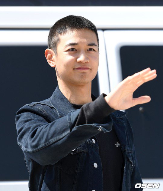 SHINee Minho has officially enlisted in the military

His military discharge will be November 15, 2020