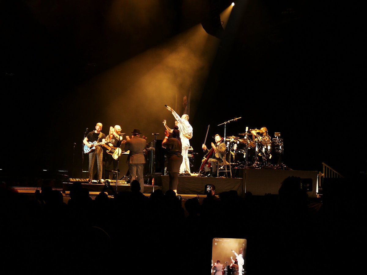 OnkaGR's tweet photo. Listen, Sam Smith was AMA-ZING
#SamSmithInSA β€ https://t.co/n8HwPpDLgt