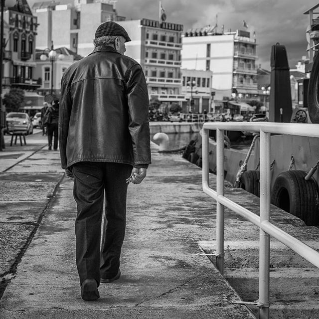 etanr's tweet photo. #streetphotography #streetphoto #photostreet #bnw_street #streetview #streetportrait #streetphotographers #ig_street #streetleaks #friendsinperson #ourstreets #streetdreamsmag #storyofthestreet #capturestreets #monochrome #blackandwhitephotography #bwphotography #instablacka… https://t.co/bYt1TMnOky