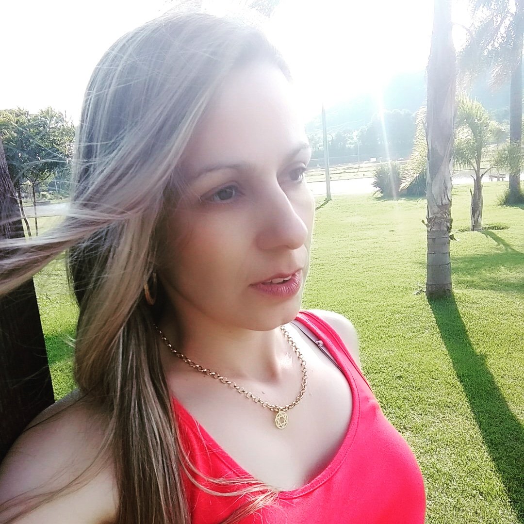 selma_casti's tweet photo. Talvez eu não seja exatamente quem gostaria de ser.Mas passarei a admirar quem sou.Porque no final saberei que, mesmo com incontáveis dúvidas, eu sou capaz de construir uma vida melhor.
E se ainda não me convenci disso, é porque como diz aquele ditado: “ainda não chegou o fim. https://t.co/SQlgqP06IZ