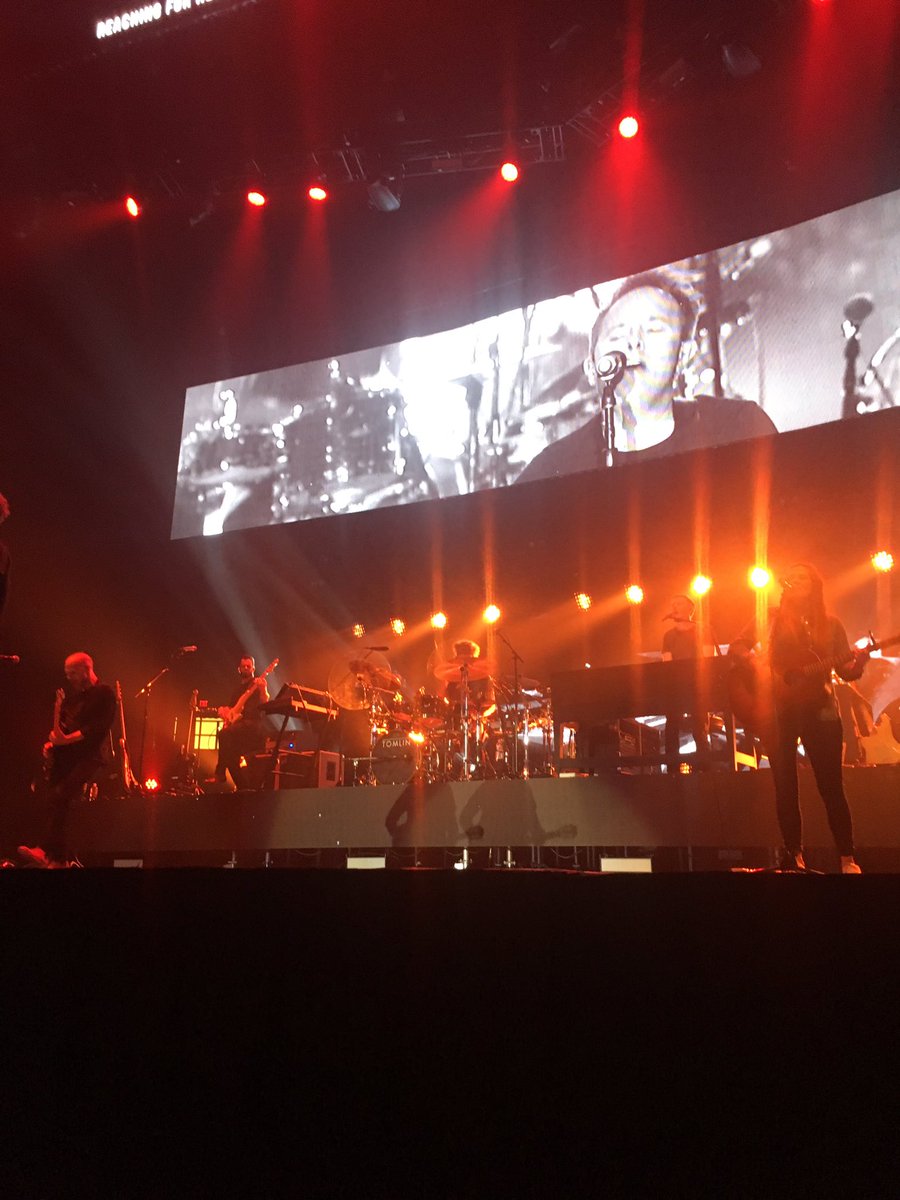 FreemanColiseum's tweet photo. Chris Tomlin in the building! Who’s here to see him roar! #holyroartour #freemancoliseum #christomlin https://t.co/tWwuy07gRT