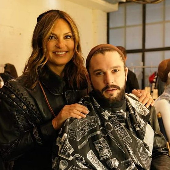 LeanneCaruso's tweet photo. "She had put despair & fear aside, as if they were garments she did not choose to wear". Winter is coming. #GOT #HouseOfBenson #YouWinOrYouLose #Starkson #Bensnow #GameOfThrones #MariskaHargitay https://t.co/1LQ3yNSnAc