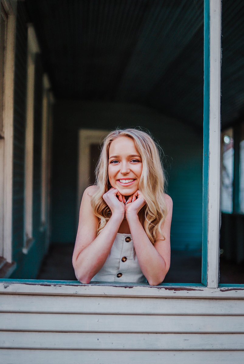 raeann_rankin7's tweet photo. thought I should post them here too #seniorsunday https://t.co/FMvACGSgtT