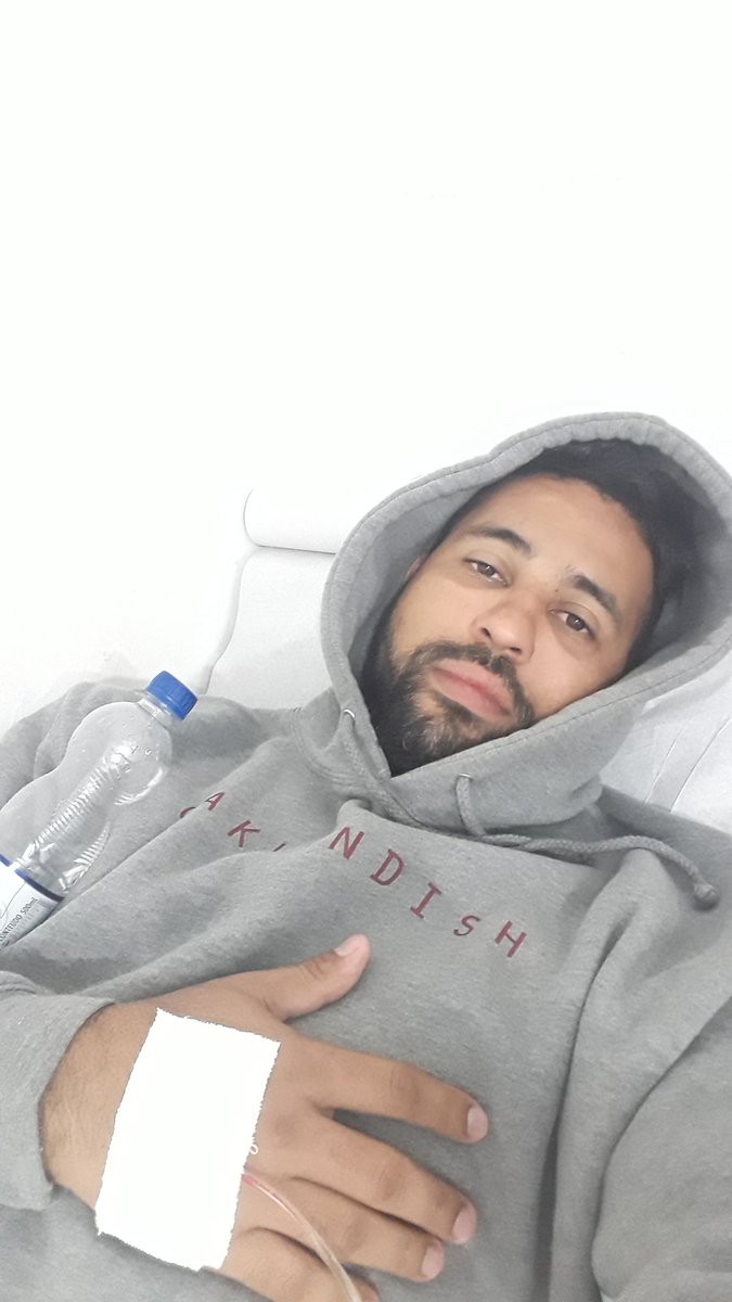 Edgardy_to's tweet image. @CinthiaCRibeiro, @BrunoBBB_, @elidaCosta, infelizmente vou perde a volta de #GameofThrones, fui querer da um de rico e comer camarão em #Trancoso e me lasquei, curta aí por mim.
 #Infecçãoalimentar  #SDAdePalmas