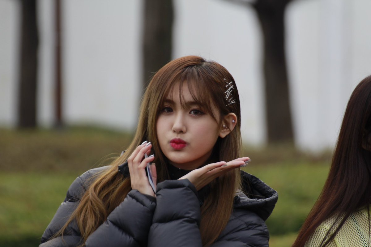EG_Aisha's tweet photo. 190330 음악중심 미니팬미팅

유림이가 곧 봄이지

#에버글로우 #EVERGLOW #AISHA #아샤 #허유림 https://t.co/8dbcEsidbR