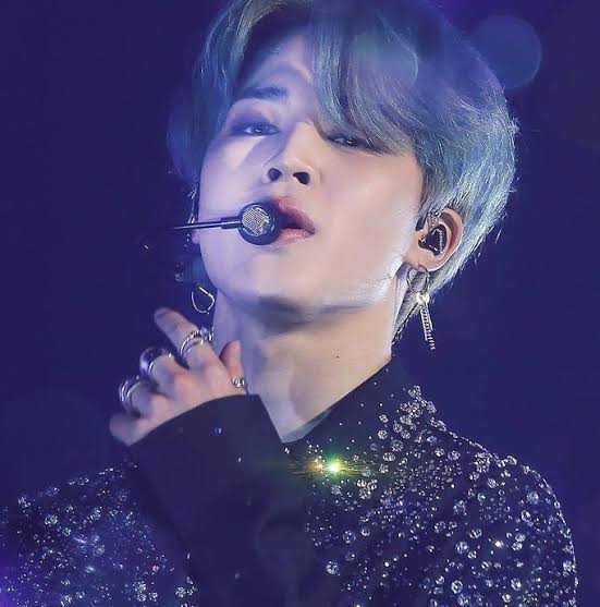 Alice90122747's tweet photo. @barrywalen É isso q vcs fãs lixos de bts chamam de "bonito" pelo amor de deus gente isso se confundi com uma menina mds seis tem emrda na cabeça de gostar de kpop, kpop é um lixo q nem os fãs https://t.co/OjJotZwOlk
