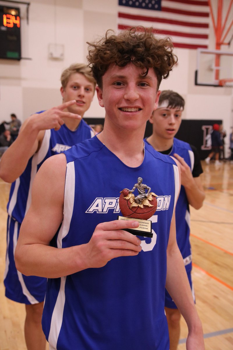 Kaukaunabball's tweet image. @AppletonWest sweeps the awards at FVA All-Star Classic. Eli Vogel 3 point contest winner, Spencer Mellberg dunk contest winner, Will Mahoney MVP with 43 points in a 134-125 Appleton win over FVA.