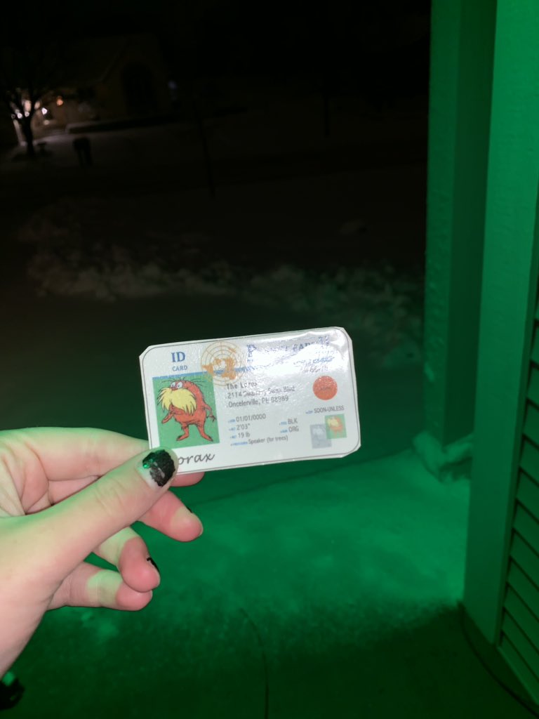 DanielleDraj's tweet photo. The fresh snow is an example of high albedo. This is where light hits the surface and is reflected without being absorbed. The fresh snow reflects up to 95% of incoming radiation. @franklinlorax #apesair https://t.co/26x0lVwbdN
