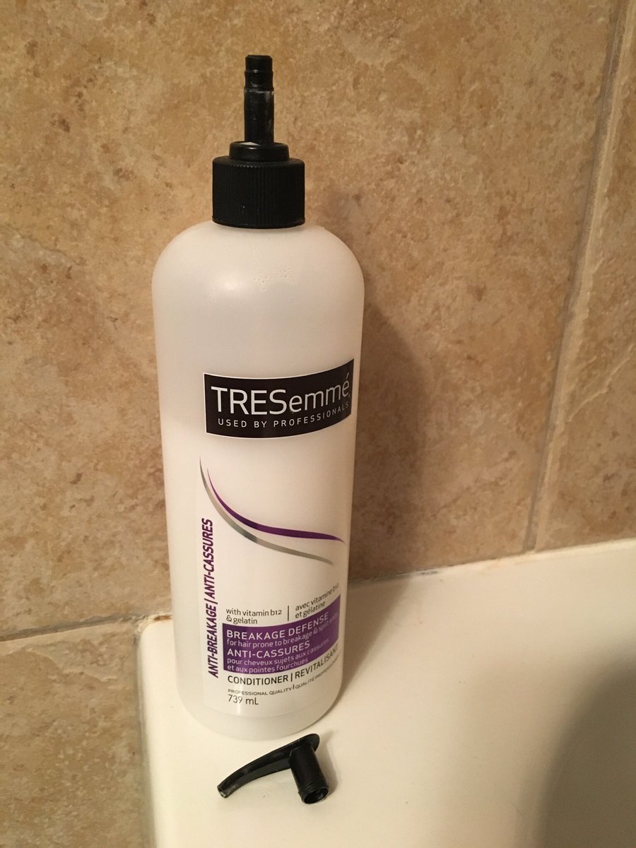 Expeditor13's tweet image. Oh, the irony! Anti-breakage shampoo and a broken tip. You would expect these parts to last.