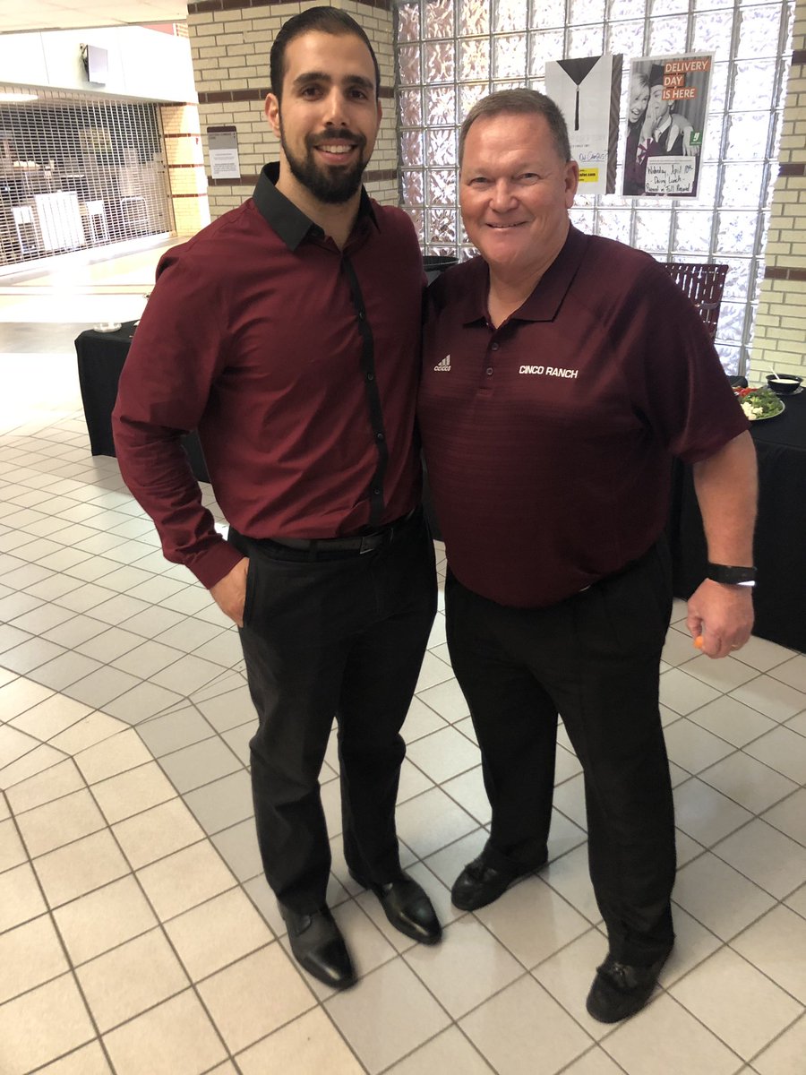 This school means so much to me! Congrats to <a href="/GlobalVine/">Global Vine</a> #CRHS #CincoRanchHighSchool on 20 years of excellence.  The teachers, coaches, principals and staff all helped me become the person I am today.  Plus, I met my husband in the halls of Cinco 😉 #GoCougars <a href="/katyisd/">Katy ISD</a>