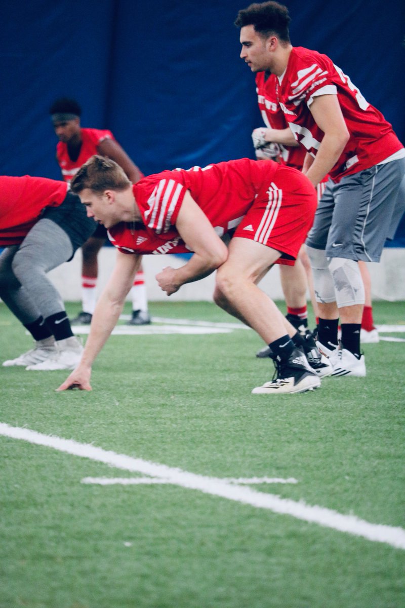 Johnnies_Video's tweet photo. Spring ball rolls on 📷
.
.
#SJUFootball #SJUVideo #springball2k19 https://t.co/8PQY9VwzMs