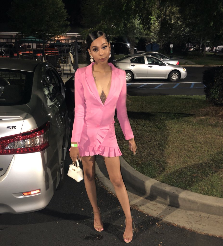brittthejit's tweet photo. $trictly Business
#EOG19 https://t.co/XygrCDKk4T
