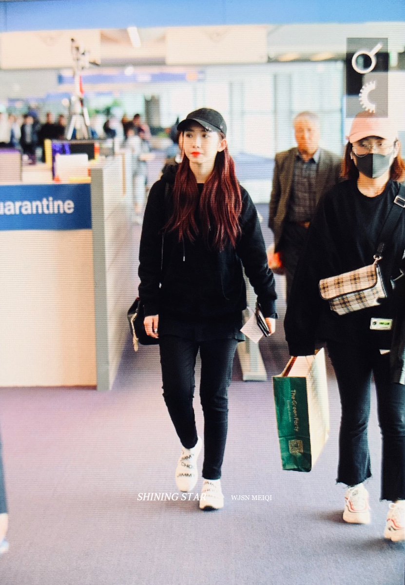 WJSN_Stars's tweet photo. 190415 ICN
#미기 #MeiQi #孟美岐
#火箭少女101

한국 오랜만이지

#우주소녀 #WJSN
@WJSN_Cosmic https://t.co/zv2EbDuWjp